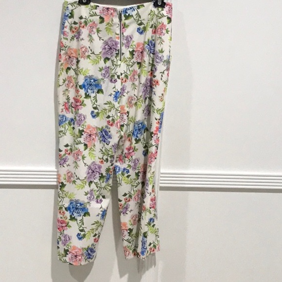 Alice + Olivia Gardenia Lorinda Floral crop trousers - Picture 5 of 9
